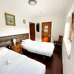Pensión Jantesta 3*